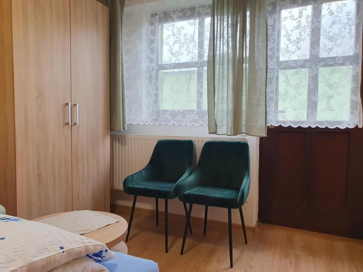 Pension Zeleny Strom Mikulov Zewnętrze zdjęcie